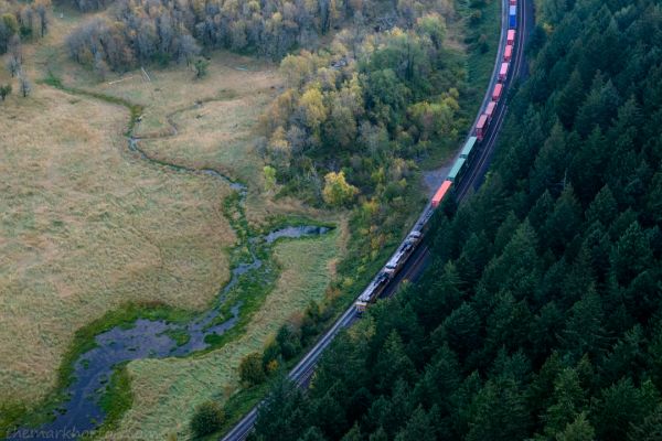 columbia gorge oregon train