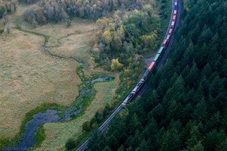 columbia gorge oregon train